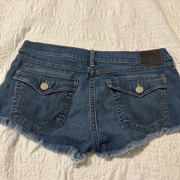 True Religion Blue Jean Shorts Frayed Hem Vintage Look - Picture 1 of 7